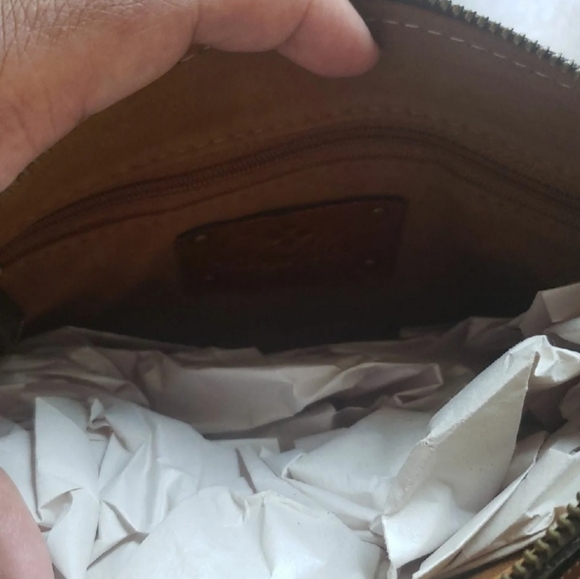 Patricia Nash Tan Cassini wristlet - Picture 4 of 5